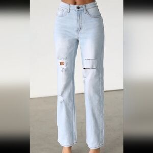 NWT Women's Light Blue Distressed Jeans. Size 13/30